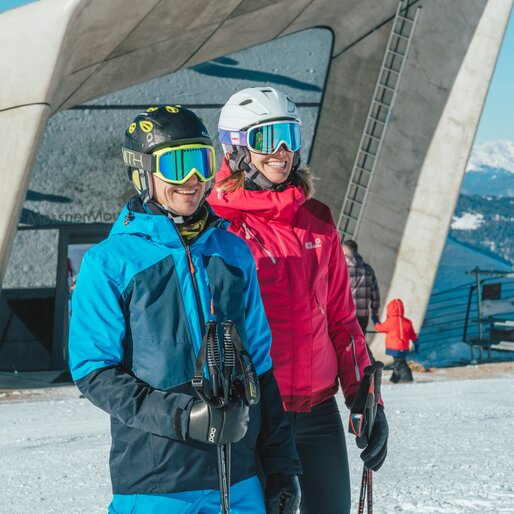 Two happy skiers | © Herbmedia vGmbh - Matteo Risaliti
