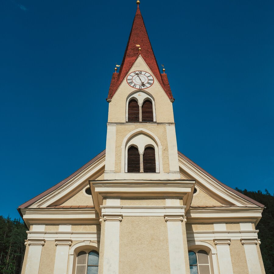 Kiens church: front view | © HERB-media vGmbh