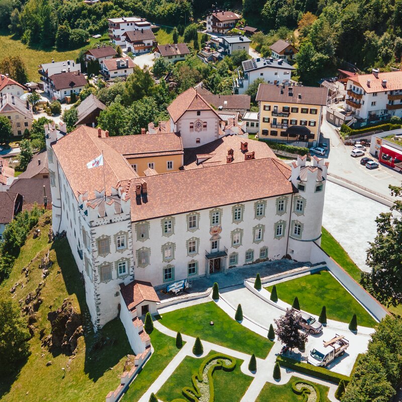 Ehrenburg/Casteldarne Castle - bird's eye view | © HERB - Media vGmbH