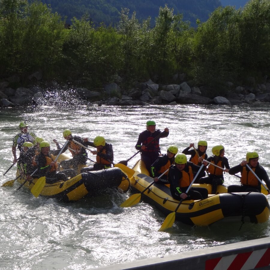 Zwei Boote nebeneinander | © Rafting Club Activ