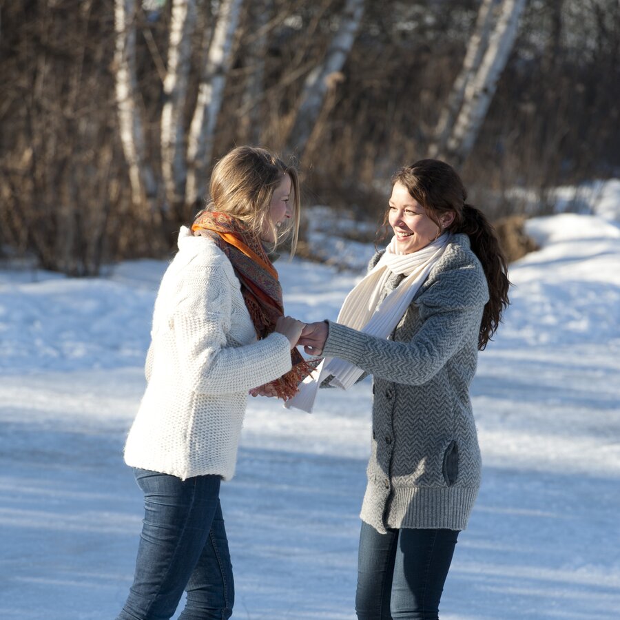 Two women skating | © Helmuth Rier