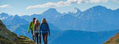 3 Hikers at altitude | © Franz Gerdl