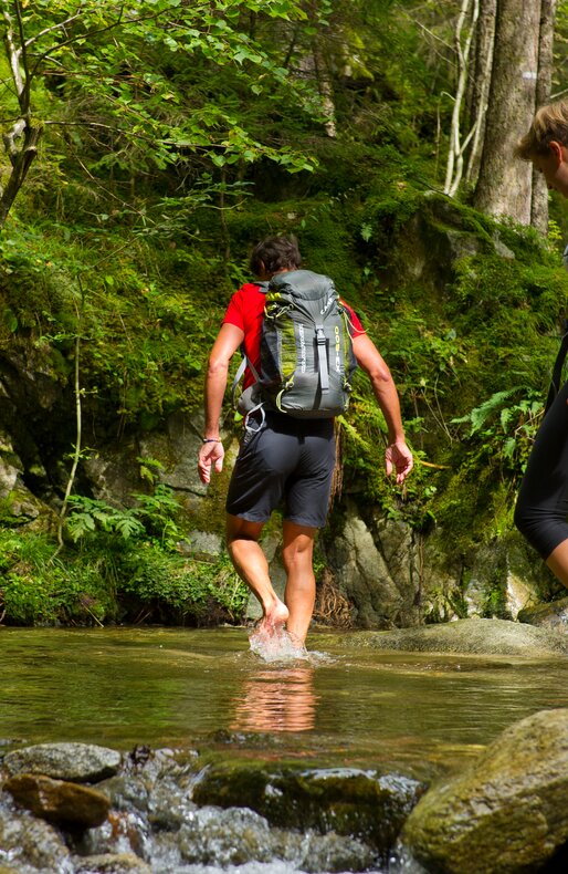 Hiker in small stream | © Franz Gerdl